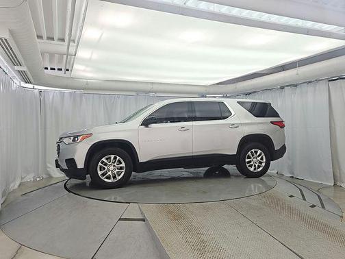 Silver Ice Metallic 2021 Chevrolet Traverse LS