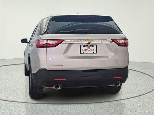 Silver Ice Metallic 2021 Chevrolet Traverse LS