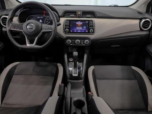 2022 Nissan Versa 1.6 SV