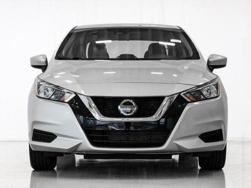 2022 Nissan Versa 1.6 SV