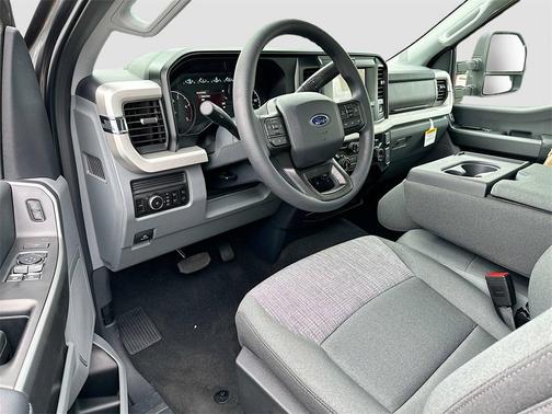 2026 Ford F-350 XLT