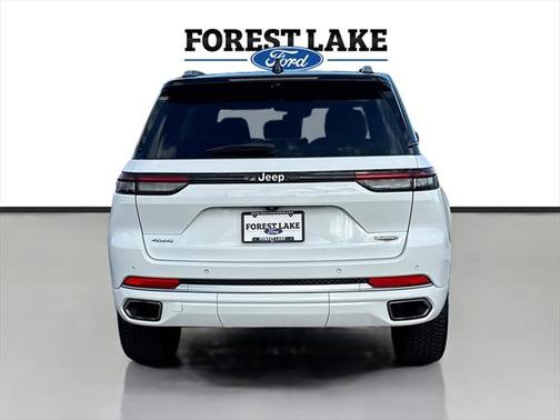 2022 Jeep Grand Cherokee Summit