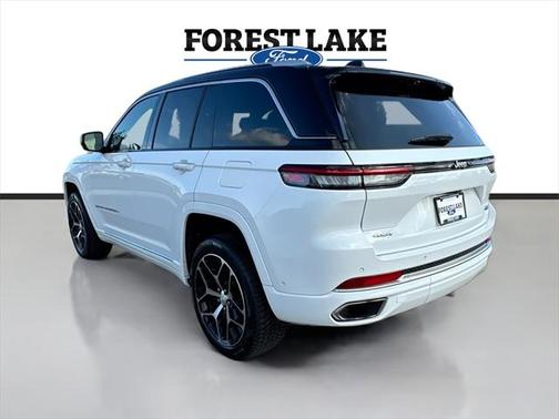 2022 Jeep Grand Cherokee Summit