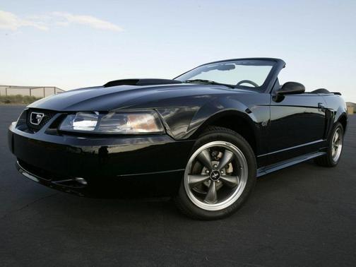 2004 Ford Mustang Deluxe