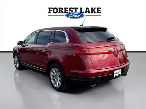 2014 Lincoln MKT Base