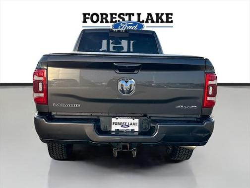 2020 RAM 3500 Laramie Crew Cab 4x4 8' Box