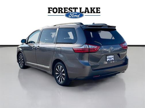 2019 Toyota Sienna XLE