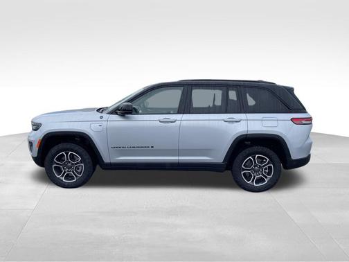 2024 Jeep Grand Cherokee 4xe Trailhawk