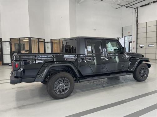 2024 Jeep Gladiator Sport S