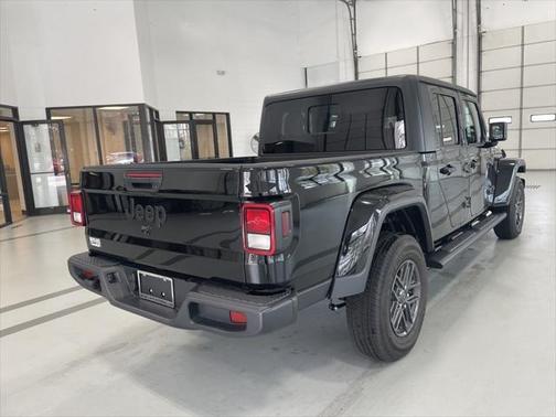 2024 Jeep Gladiator Sport S