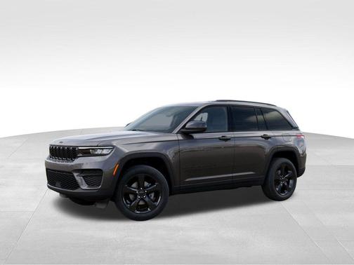 Baltic Gray Metallic Clearcoat 2025 Jeep Grand Cherokee Altitude