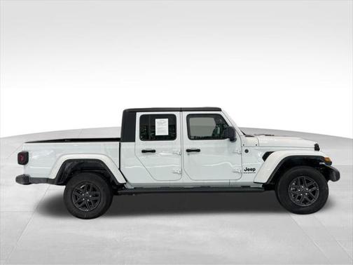2024 Jeep Gladiator Sport S