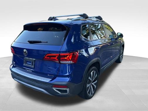 Dusk Blue Metallic 2022 Volkswagen Taos 1.5T SE