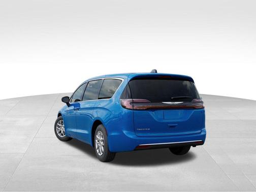 Hydro Blue Pearlcoat 2026 Chrysler Pacifica L