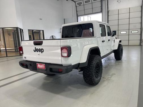 2024 Jeep Gladiator Nighthawk