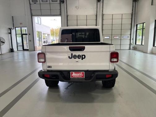 2024 Jeep Gladiator Nighthawk