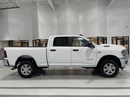 2025 RAM 2500 Big Horn Crew Cab 4x4 6'4' Box