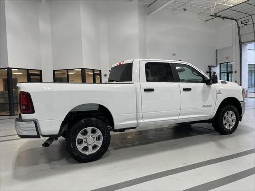 2025 RAM 2500 Big Horn Crew Cab 4x4 6'4' Box