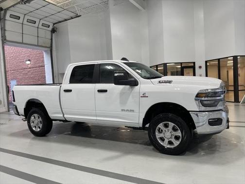 2025 RAM 2500 Big Horn Crew Cab 4x4 6'4' Box