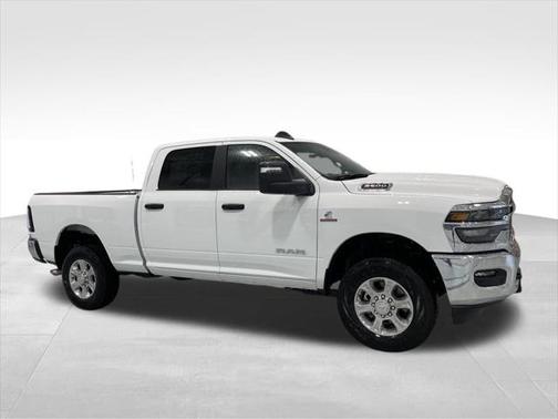 2025 RAM 2500 Big Horn Crew Cab 4x4 6'4' Box