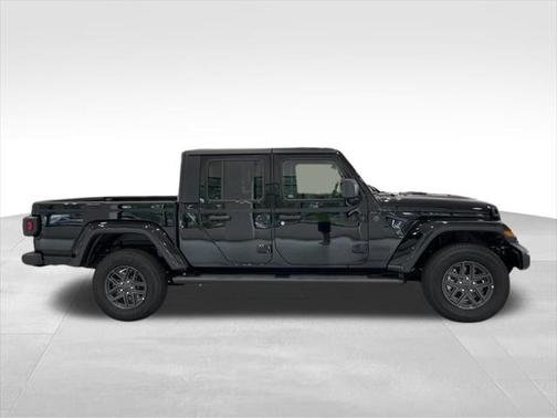 2024 Jeep Gladiator Sport S