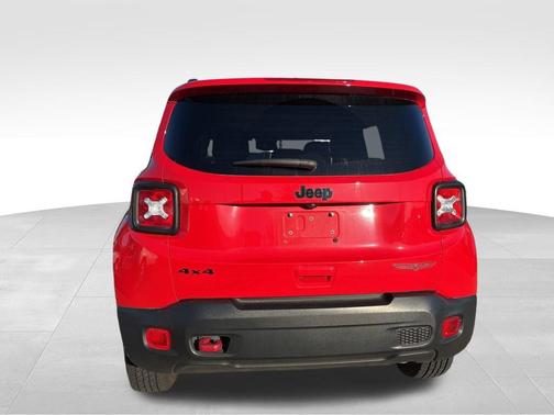 2023 Jeep Renegade Trailhawk