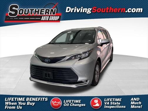 2023 Toyota Sienna XLE