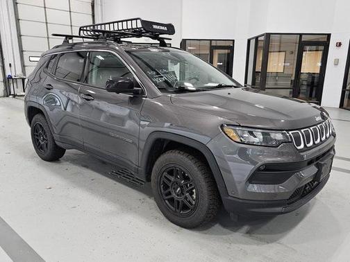 Granite Crystal Metallic Clearcoat 2022 Jeep Compass Latitude