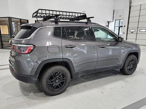 Granite Crystal Metallic Clearcoat 2022 Jeep Compass Latitude