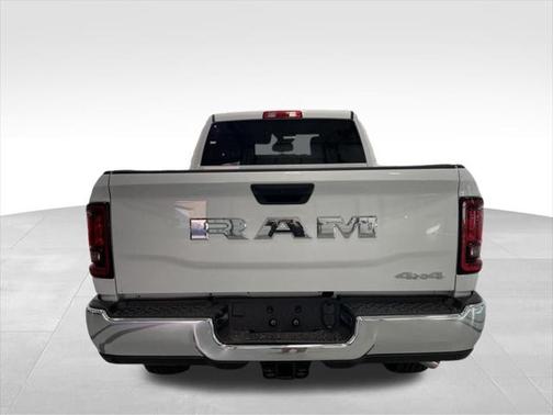2025 RAM 2500 Tradesman Crew Cab 4x4 6'4' Box