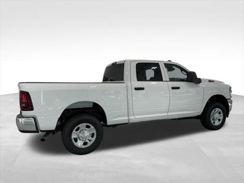 2025 RAM 2500 Tradesman Crew Cab 4x4 6'4' Box