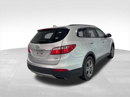 2016 Hyundai SANTA FE SE