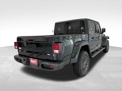 2024 Jeep Gladiator Sport S