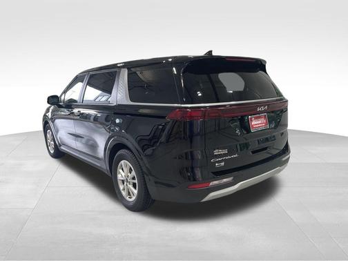 2022 Kia Carnival LXS
