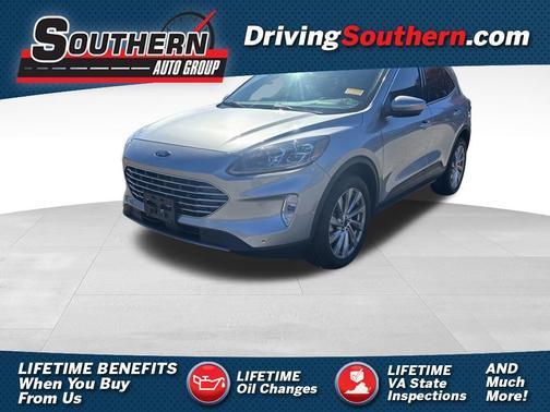 2022 Ford Escape Titanium