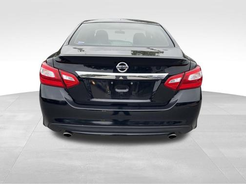 2016 Nissan Altima 2.5 SR
