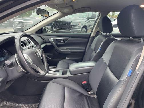 2016 Nissan Altima 2.5 SR