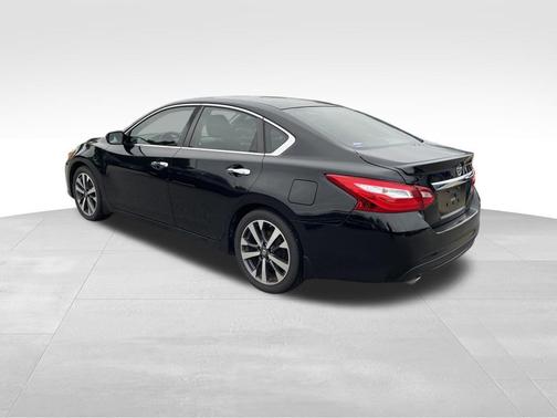 2016 Nissan Altima 2.5 SR