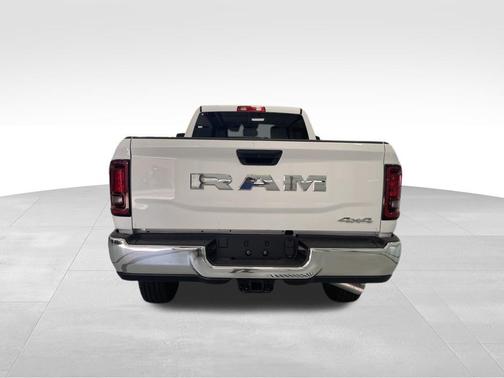 2025 RAM 2500 Tradesman Crew Cab 4x4 8' Box