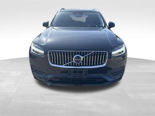 2020 Volvo XC90 T6 Momentum