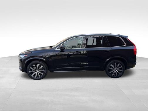 2020 Volvo XC90 T6 Momentum