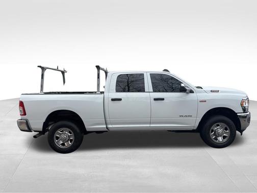 2022 RAM 2500 Tradesman Crew Cab 4x4 6'4' Box