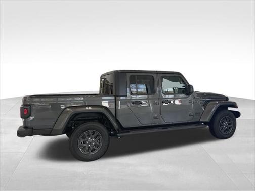2024 Jeep Gladiator Sport S