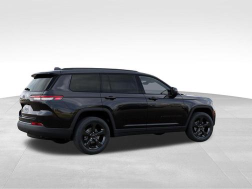 Diamond Black Crystal Pearlcoat 2025 Jeep Grand Cherokee L Altitude