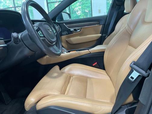 2022 Volvo S90 B6 Inscription