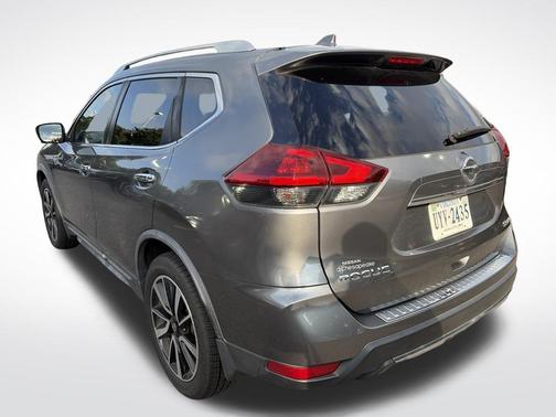Gun Metallic 2018 Nissan Rogue SL