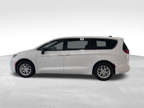 2025 Chrysler Pacifica L