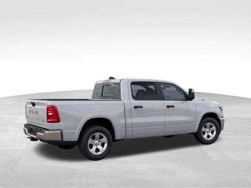 Bright White Clearcoat 2025 RAM 1500 Big Horn/Lone Star