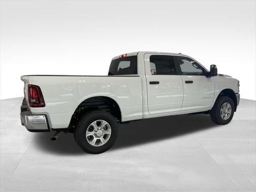 2025 RAM 2500 Big Horn Crew Cab 4x4 6'4' Box