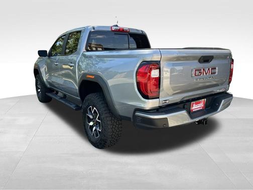 Sterling Metallic 2025 GMC Canyon AT4